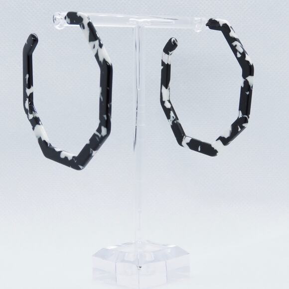 Hot Topic Speckled Hexagon Geometric Acrylic Chunky Hoop Earrings - Picture 2 of 3